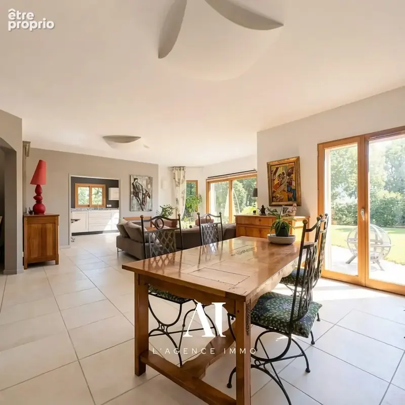 Maison 5 pièces 259 m² à vendre à Divonne-Les-Bains (01220) - photo 4