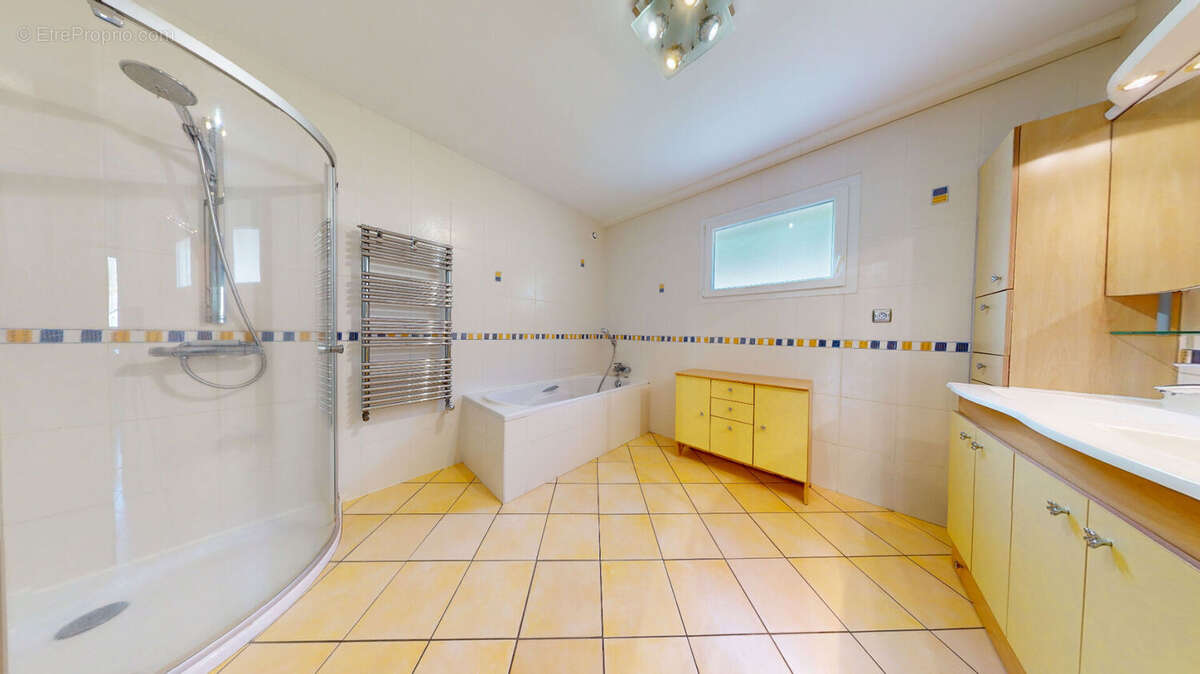 Maison à AMBERIEU-EN-BUGEY