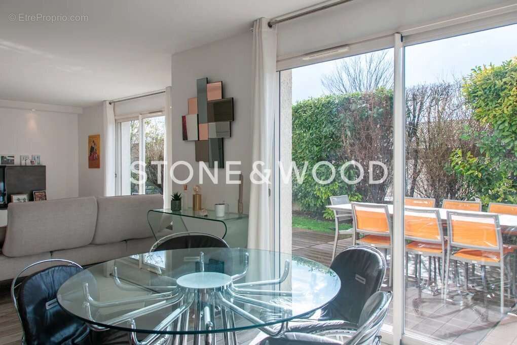 Maison à DIVONNE-LES-BAINS