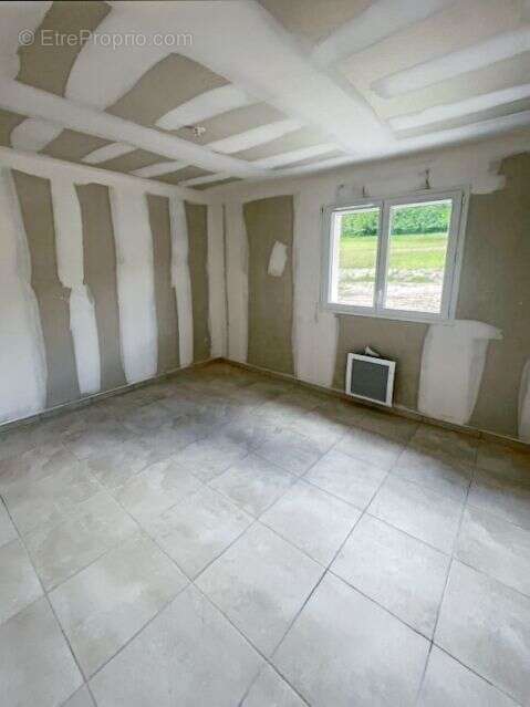 Maison à SAINT-ASTIER