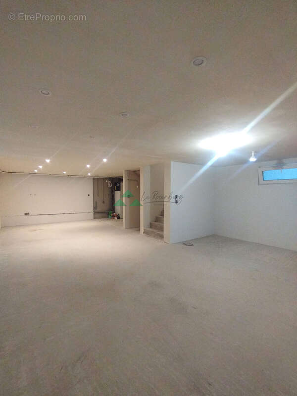 Maison individuelle construite en 2022 d'environ 90m2 sur un terrain de 3,92 ares proche de la frontière Suisse - photo 13