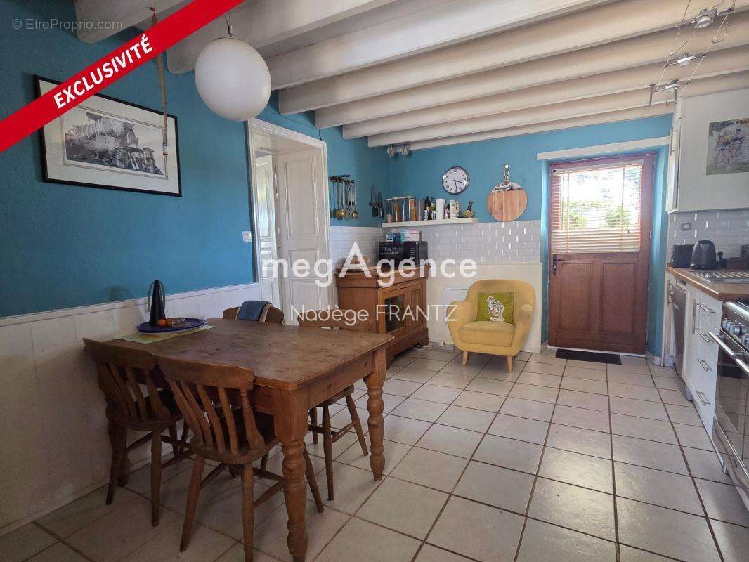 Propriété avec maison, 2 gîtes, 2 piscines et dépendance - Saint-Loup (17380) - photo 6