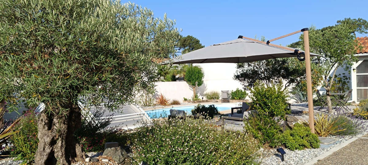 Maison à SAINT-GEORGES-DE-DIDONNE