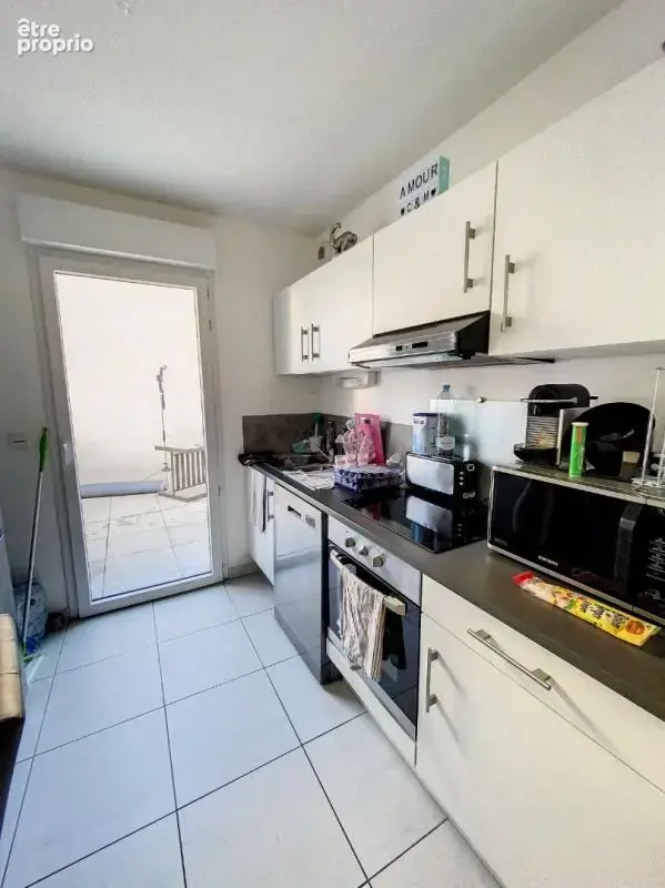 Appartement Saint Jean De Vedas 4 pièce(s) 82.75 m2 loué - photo 3