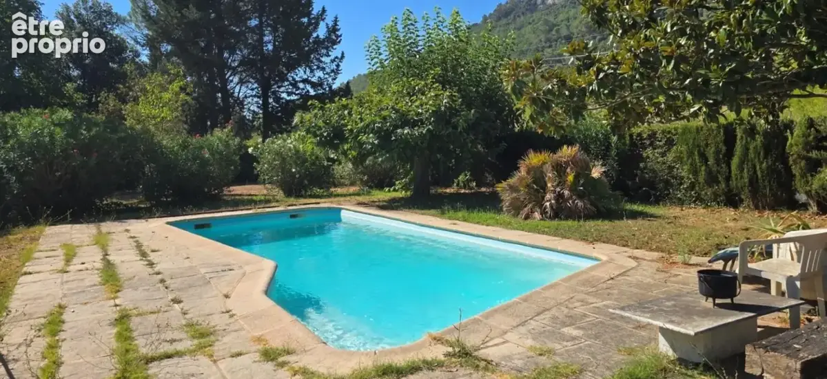Villa T4 de 93 m2 avec annexes et piscine sur 2229 m2 de terrain - photo 2