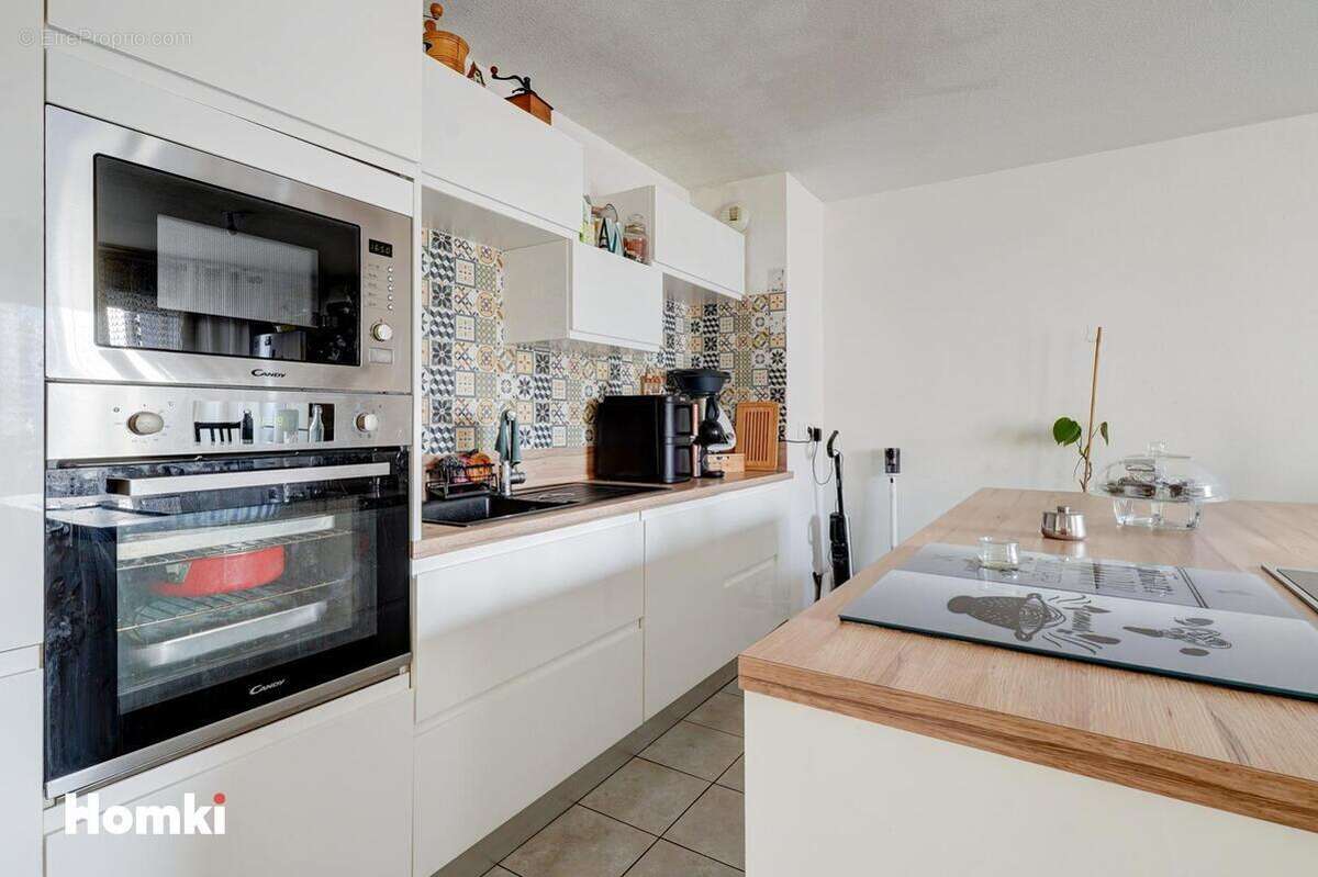 Appartement à MARSEILLE-3E