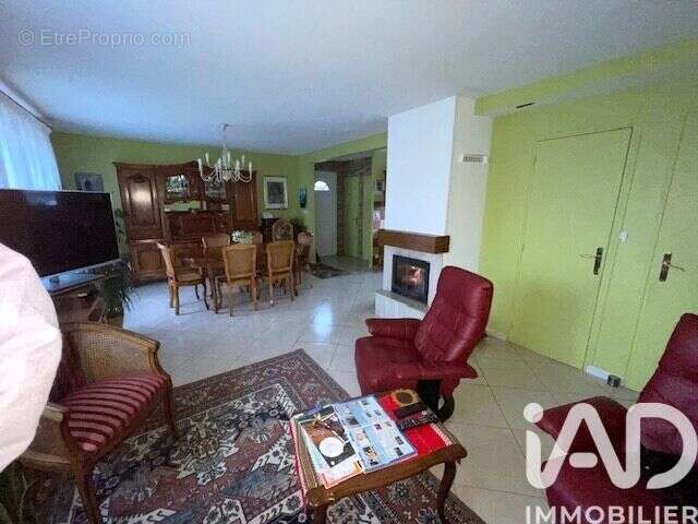 Photo 6 - Maison à SAINT-FARGEAU-PONTHIERRY