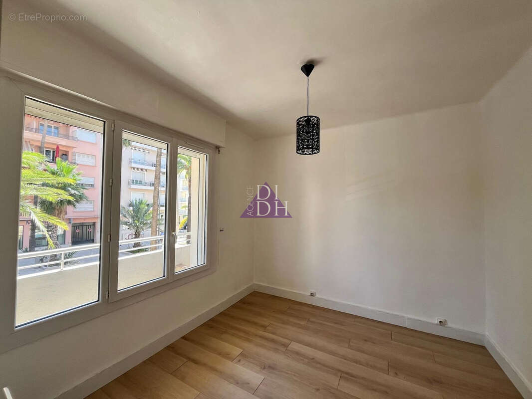 Appartement à HYERES