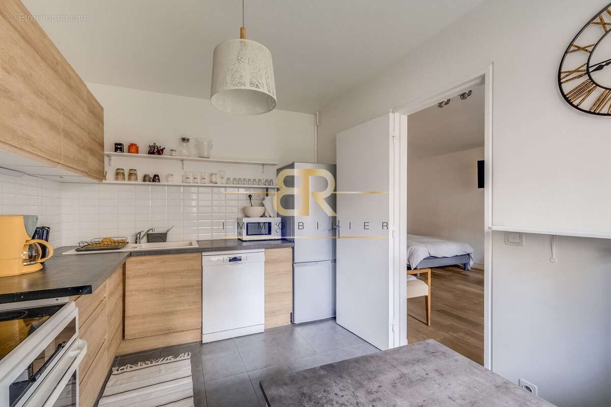 Appartement à PARIS-19E