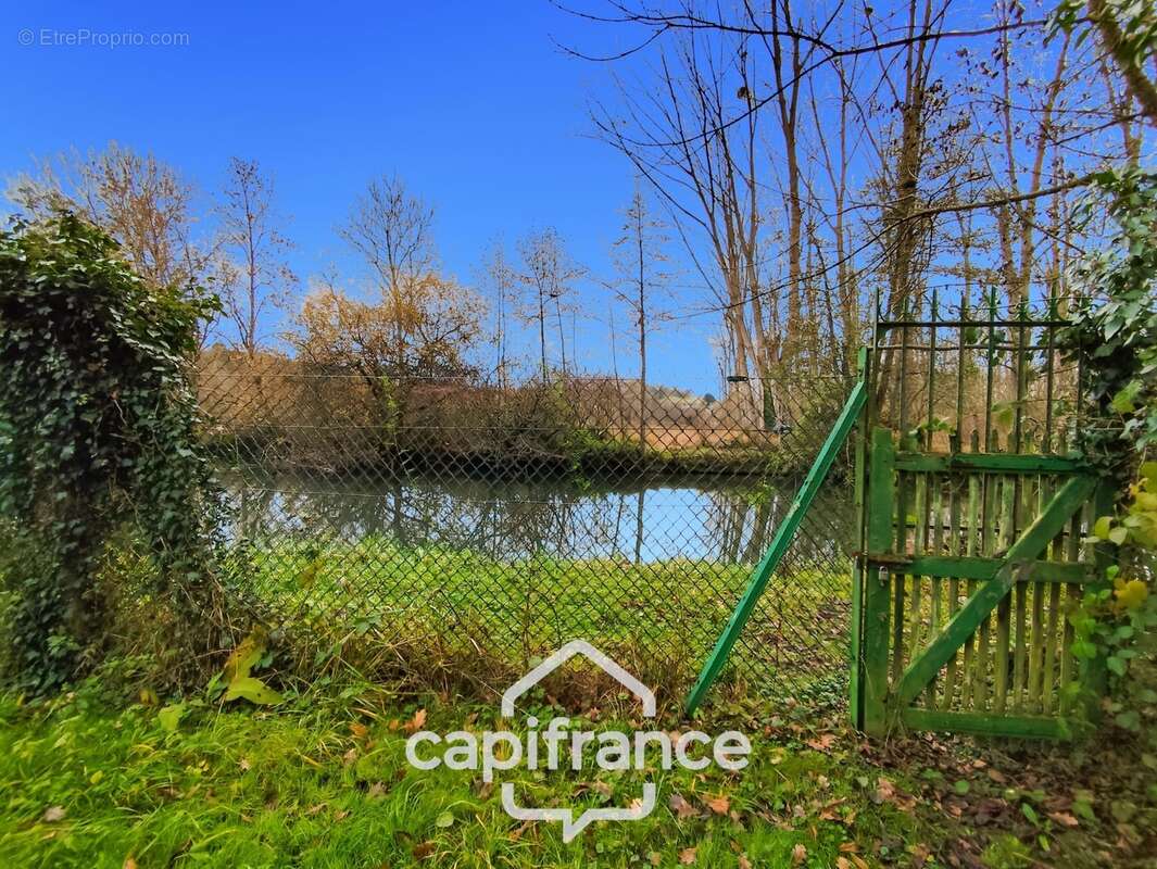 Maison à vendre 4 pièces BESSE SUR BRAYE (72)  -  terrain 2816 m²  - - photo 16