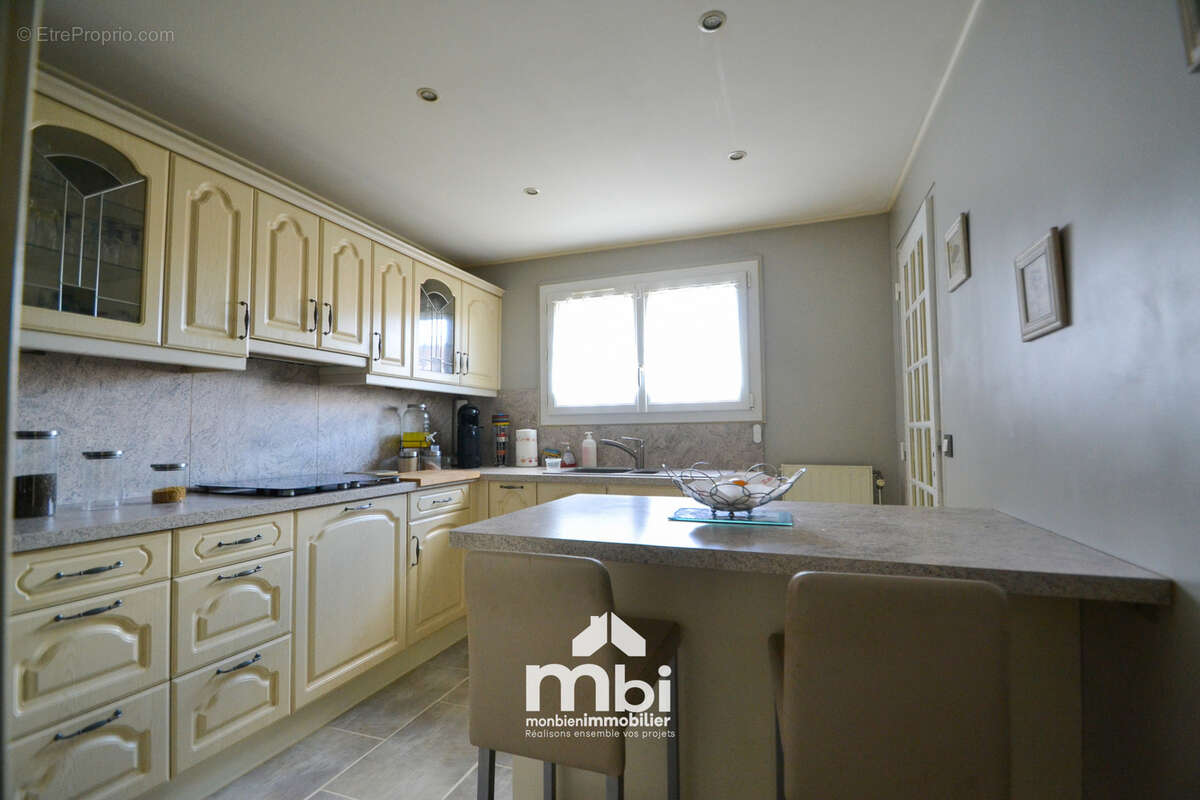 Maison à MARLY-LA-VILLE