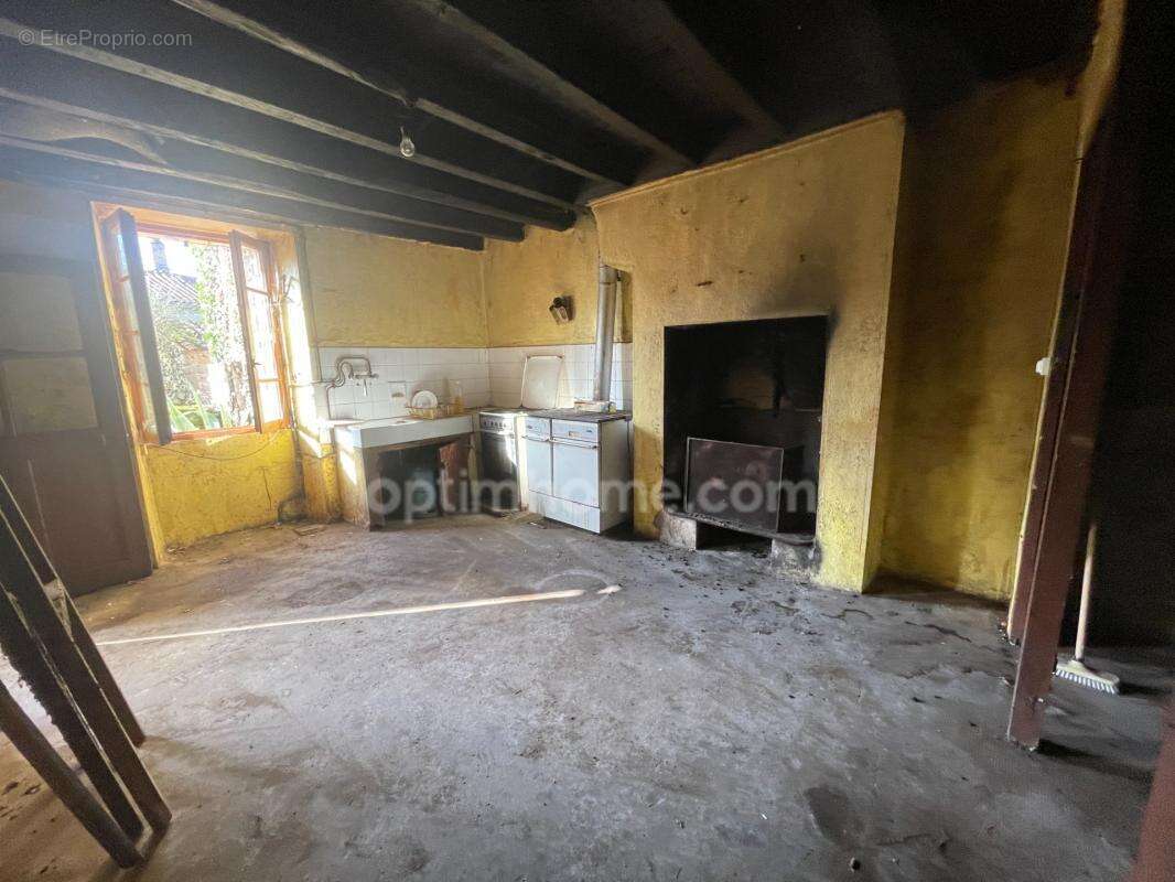 Charmante maison 70 m2 à rénover  avec grange et jardin - photo 5