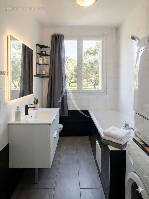 Appartement à MARSEILLE-9E
