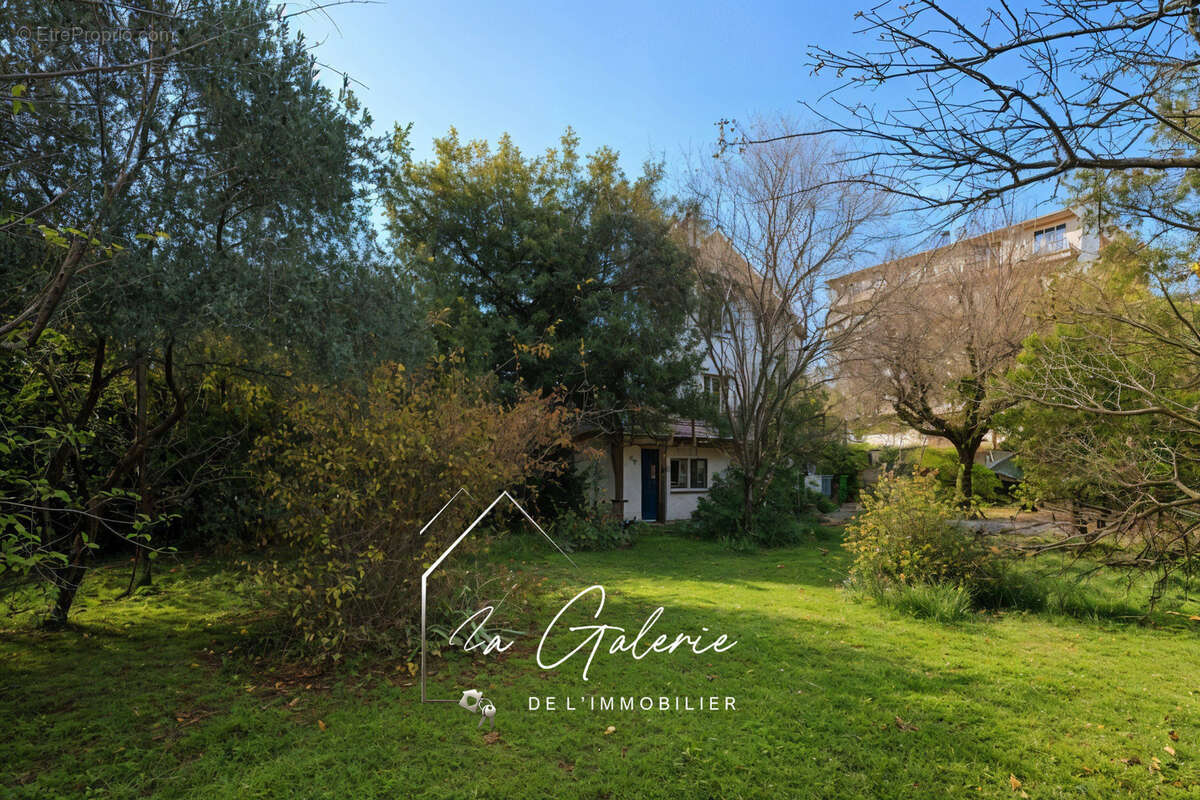 Maison à ECHIROLLES