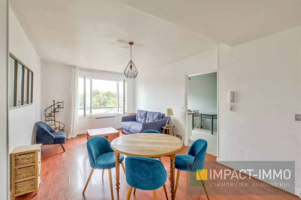 Appartement à COURBEVOIE