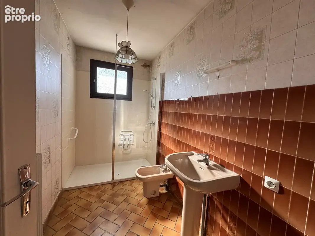 Maison individuelle avec grand terrain et potentiel d’aménagement - photo 5