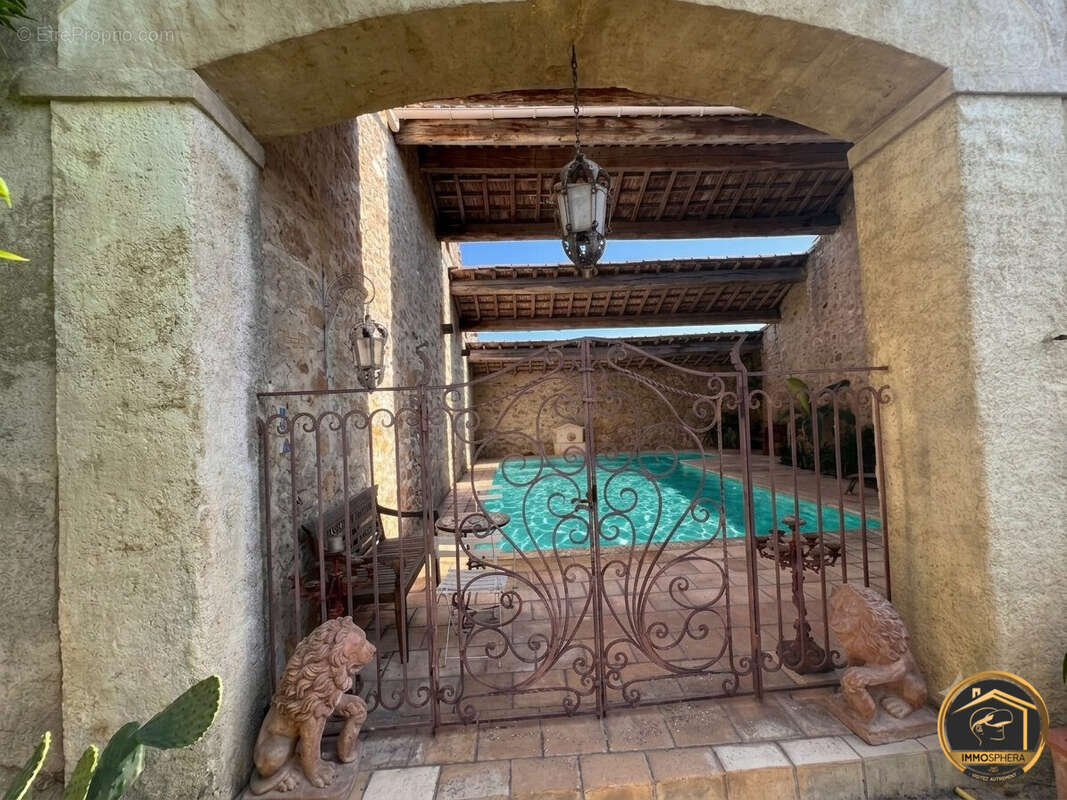 Maison à GINESTAS