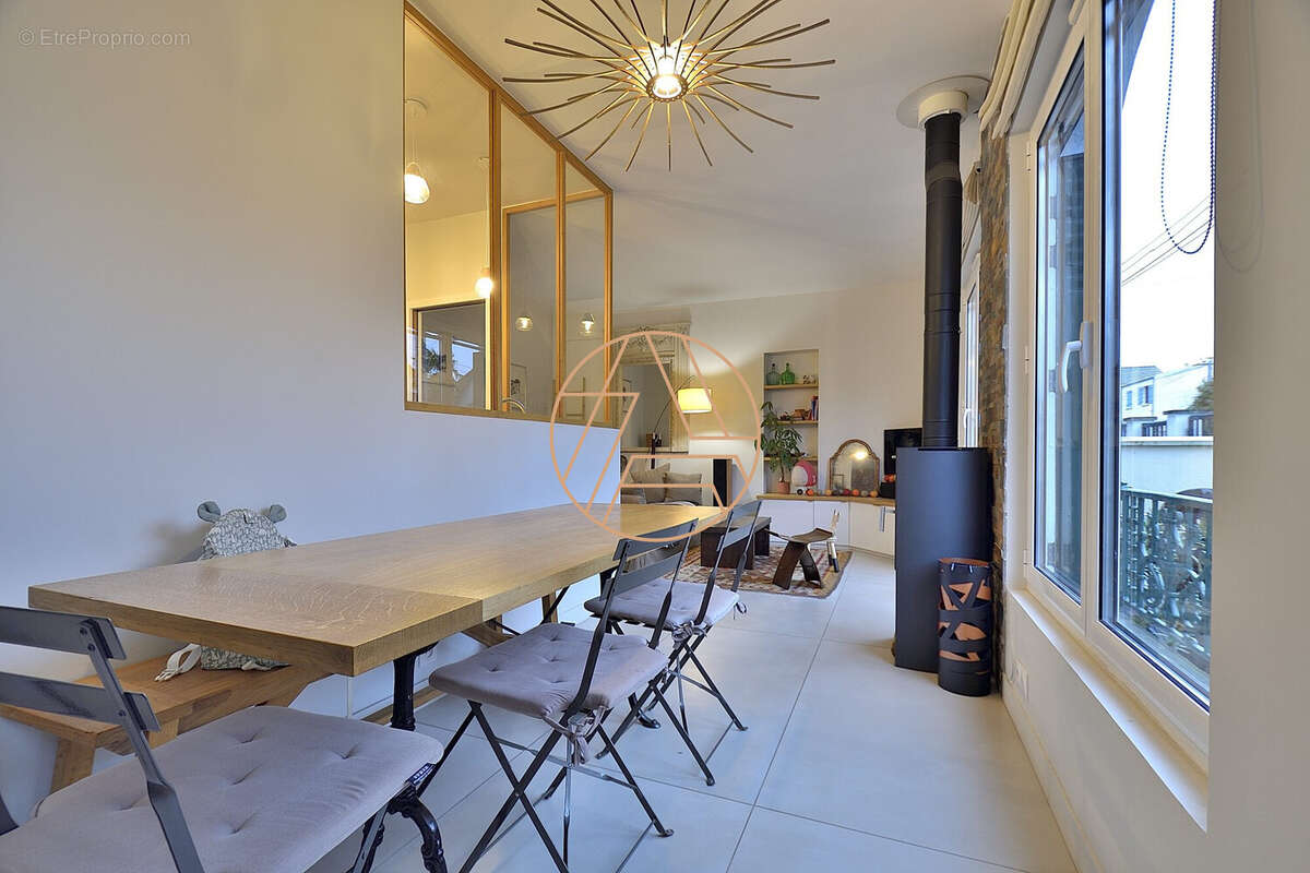 Maison à SAINT-MAUR-DES-FOSSES