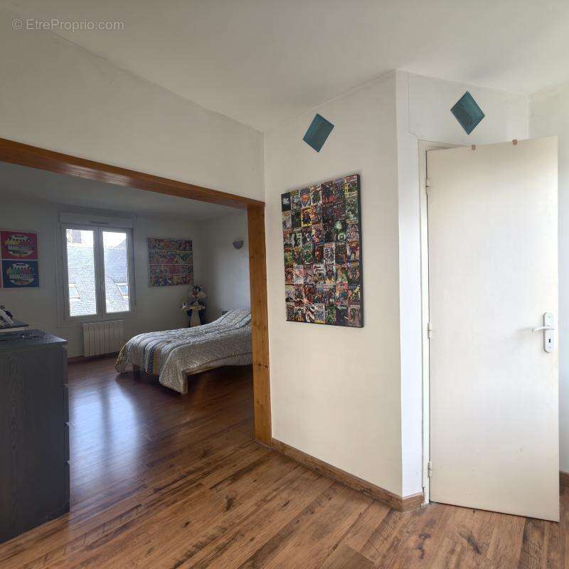 Maison à NEUILLE-PONT-PIERRE