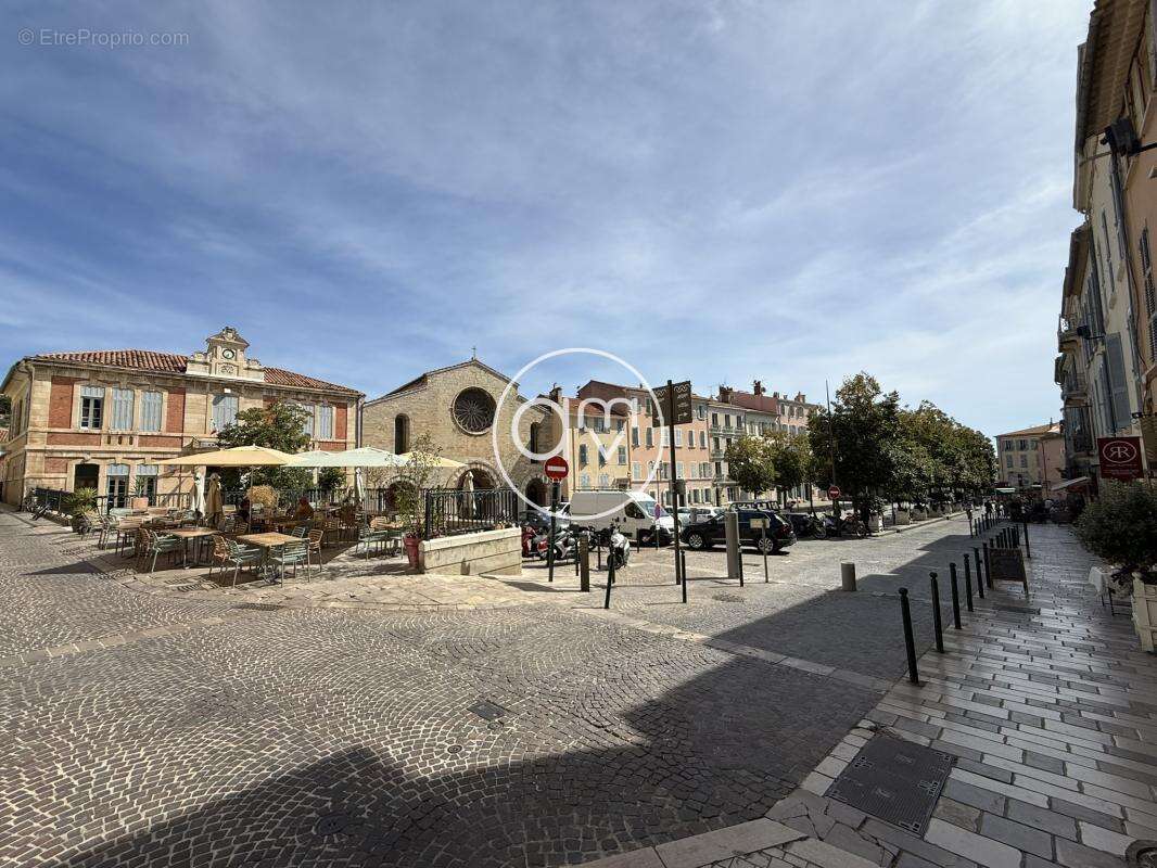 Appartement à HYERES