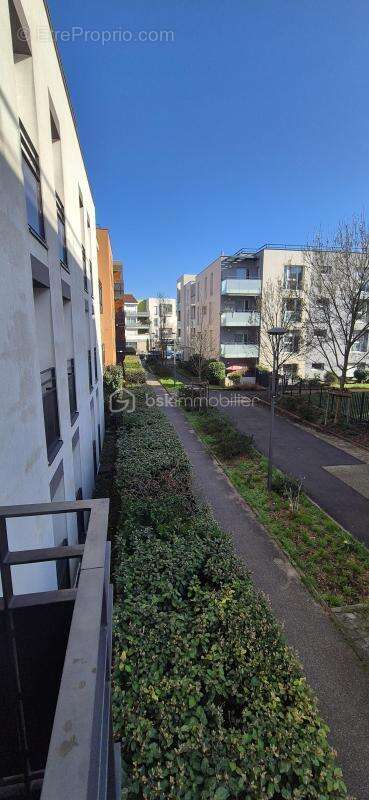 Appartement à MEYZIEU