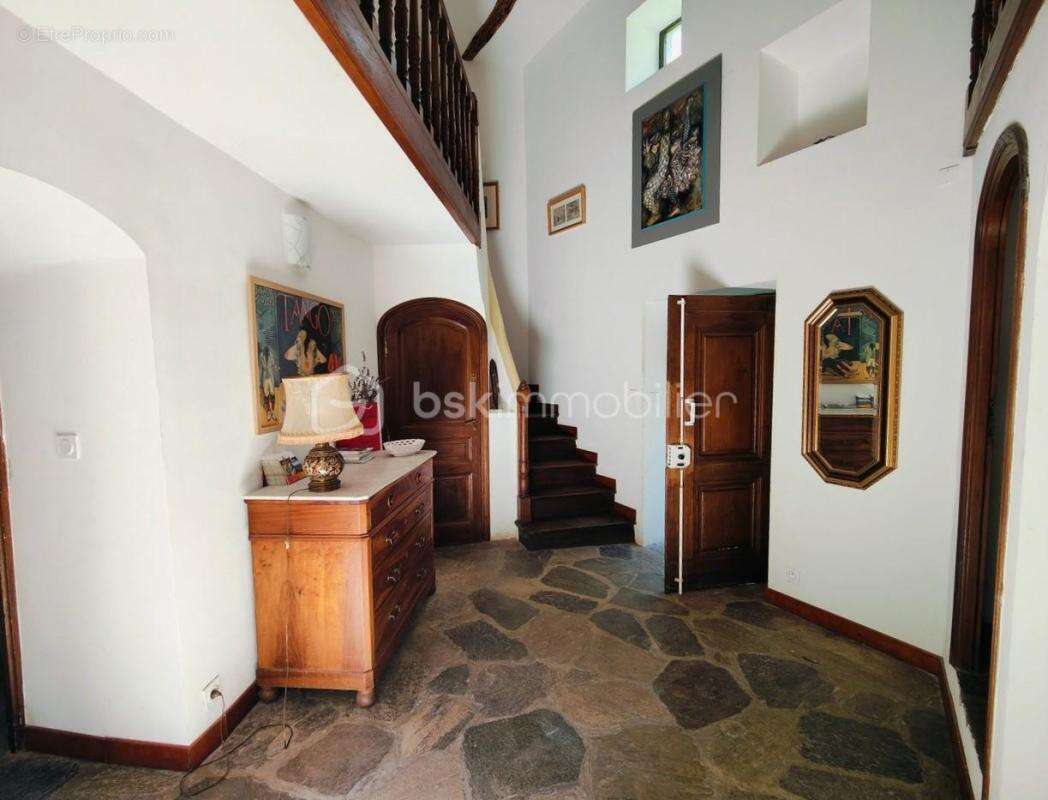 Maison à COLOMBIERES-SUR-ORB