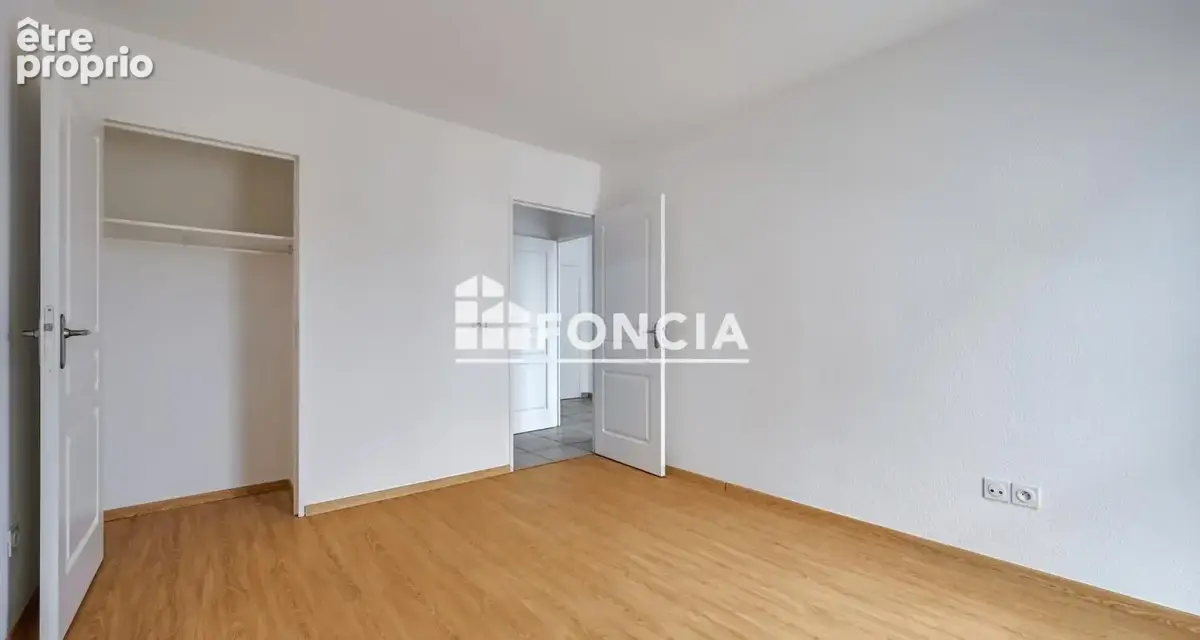 T2 lumineux avec garage à Lyon 8ème - photo 8
