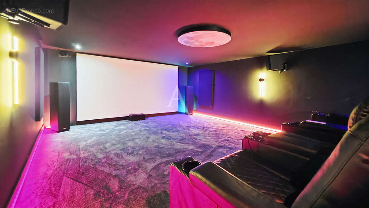 Maison à COURDIMANCHE