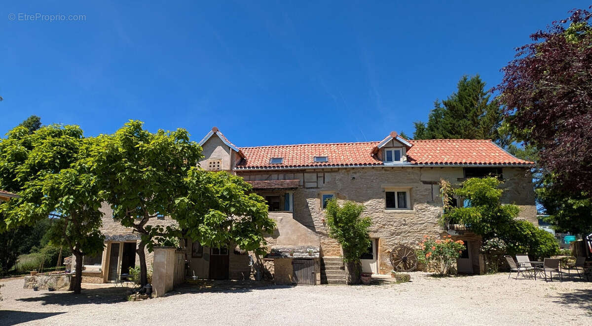 Belle propriété en pierre! Possibilité chambres d'hôtes. - photo 3