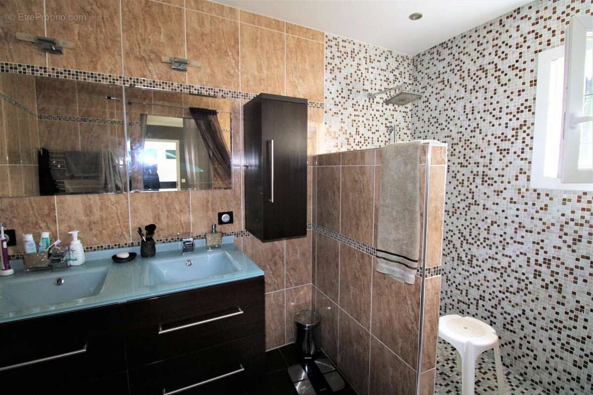 Maison à L'ESCARENE