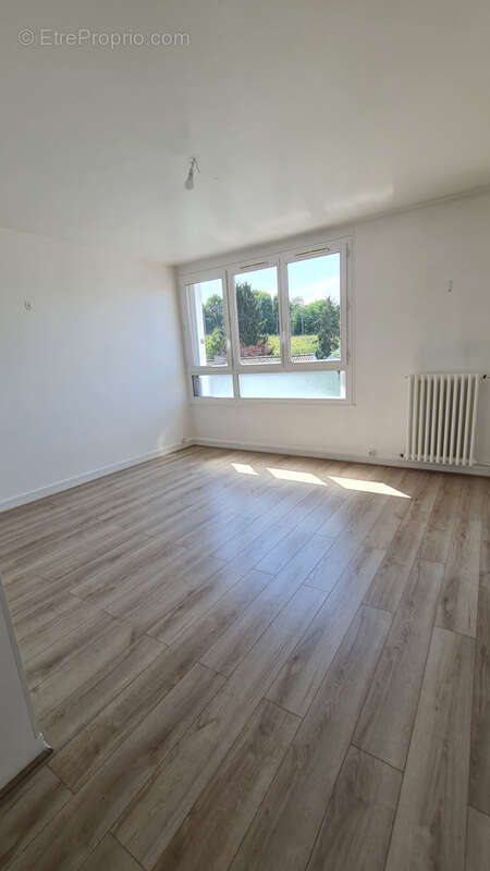 Appartement à BURES-SUR-YVETTE