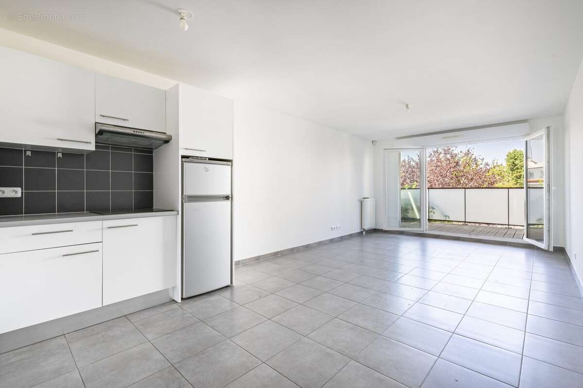 Appartement 63 m² à Nanterre  - photo 3