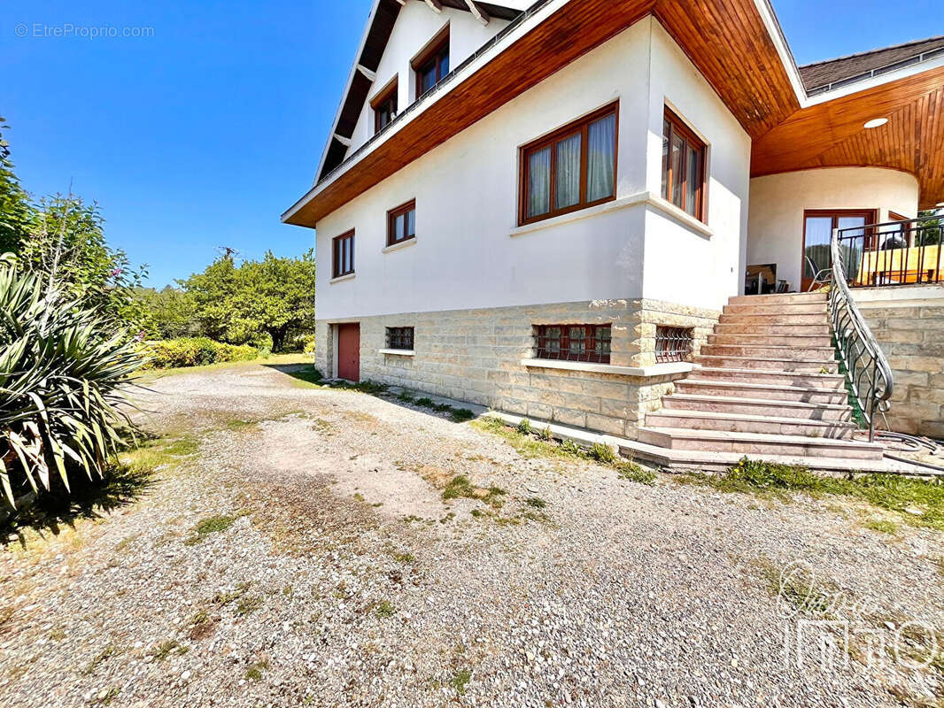 Maison à RUY