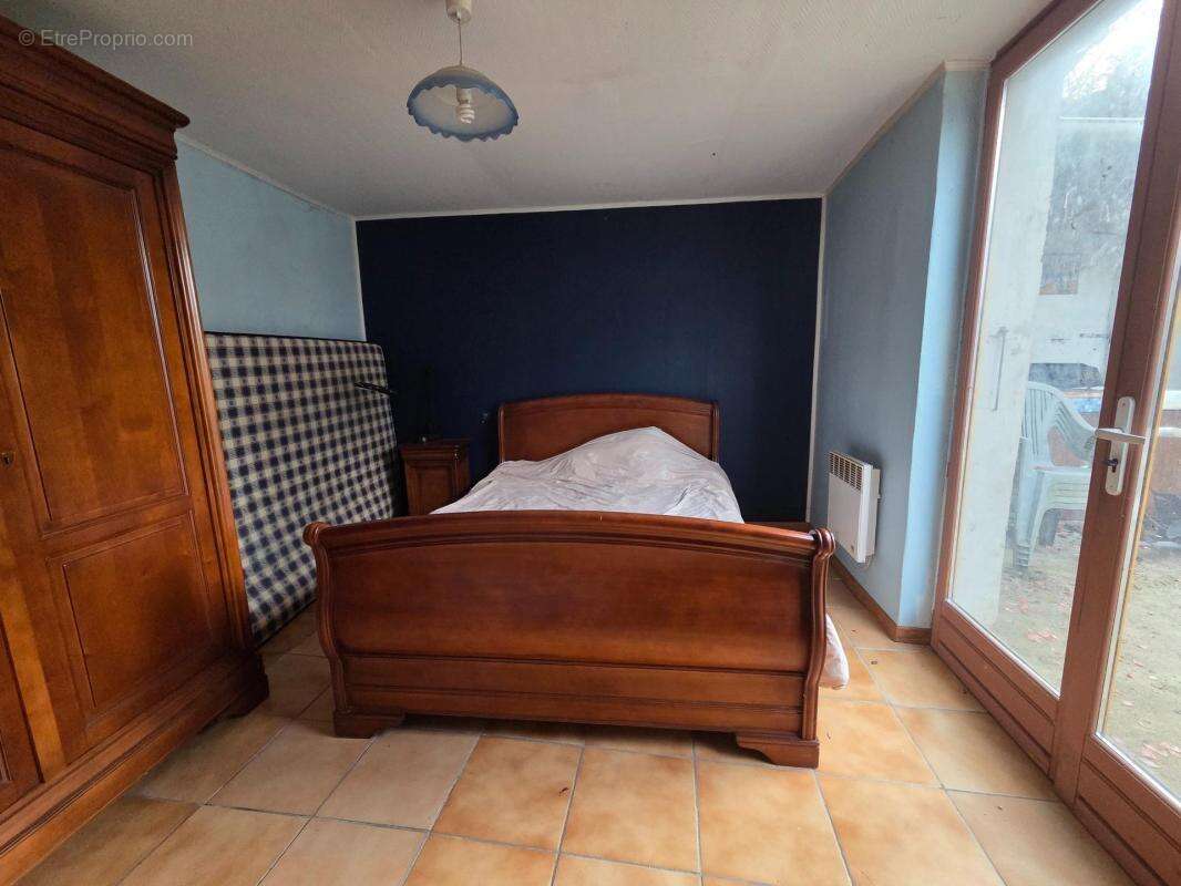 Maison à SAINT-JEAN-D'ANGELY