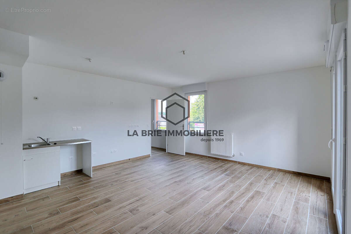 Appartement à EMERAINVILLE
