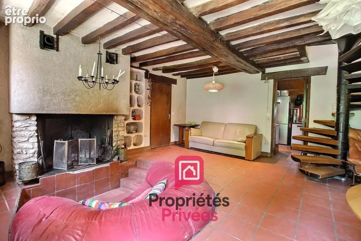 Authentique longere gatinaise de 170 m2 avec grange de 170 m2 aménagée, piscine interieure, dependances, terrain de plus d'1 hec - photo 7