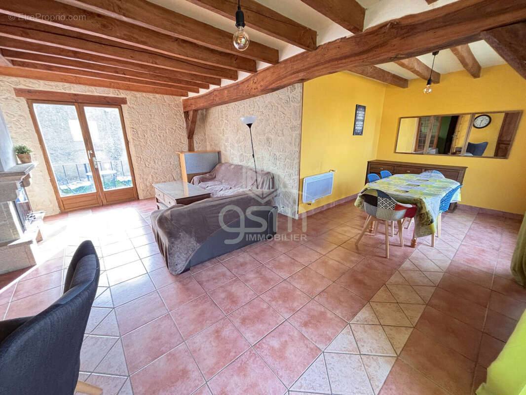 Maison à VILLEPERDUE