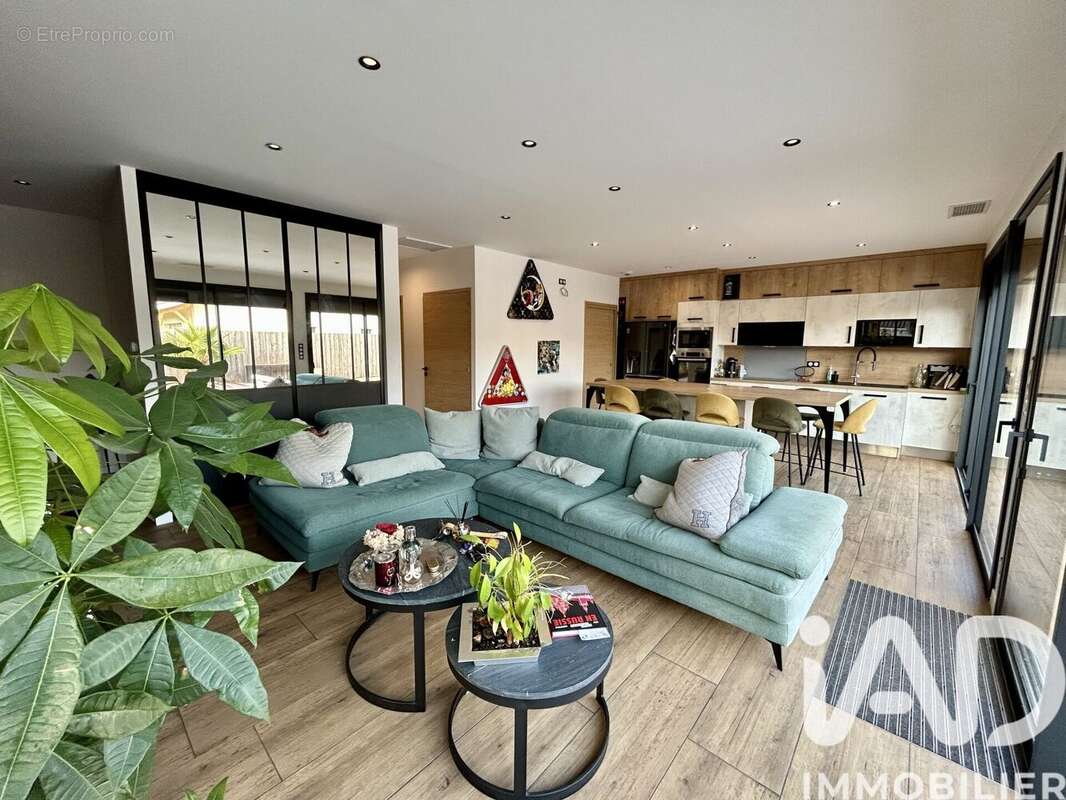 Photo 7 - Maison à VENDAYS-MONTALIVET