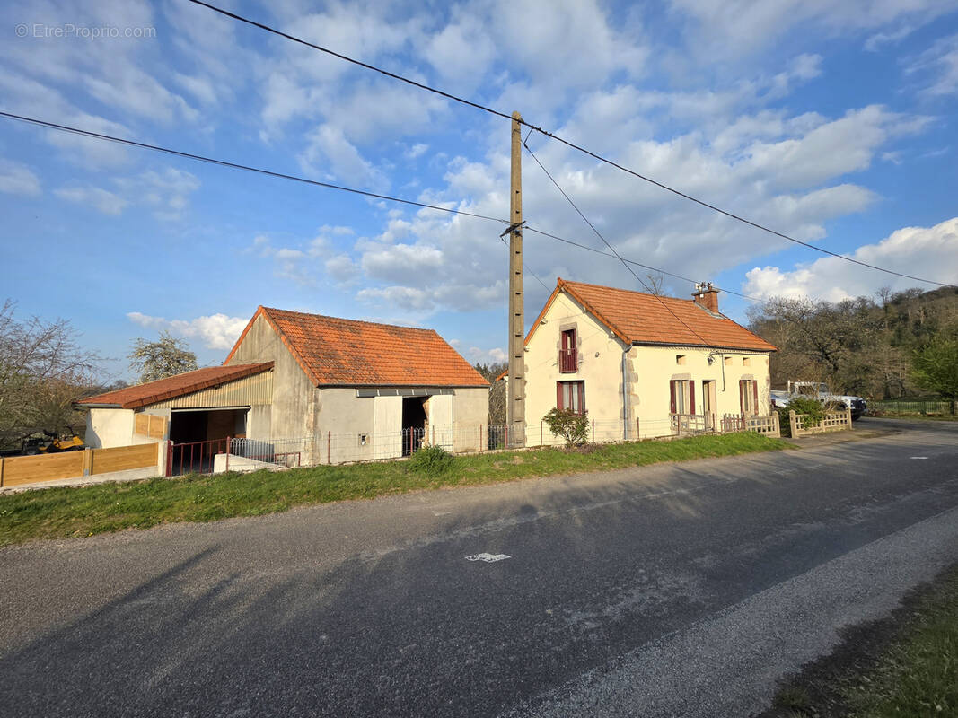 Maison à ECHASSIERES