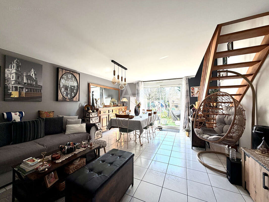 Maison à VERNOU-SUR-BRENNE