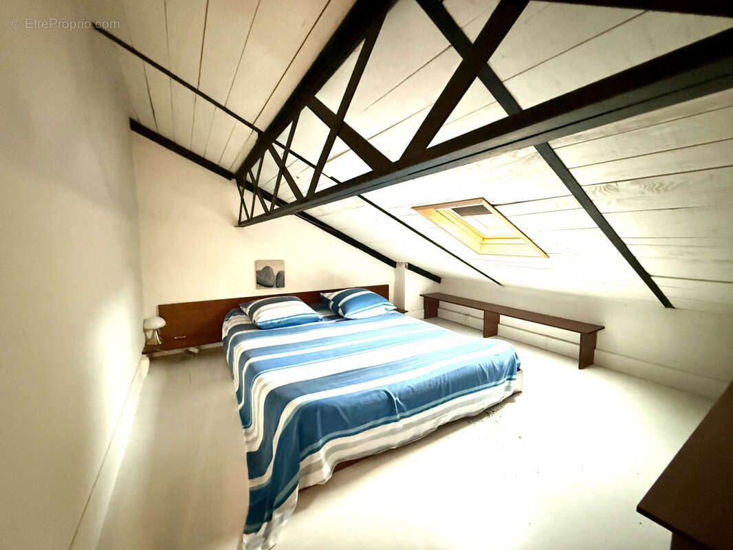 Maison à VILLENEUVE-LES-CORBIERES