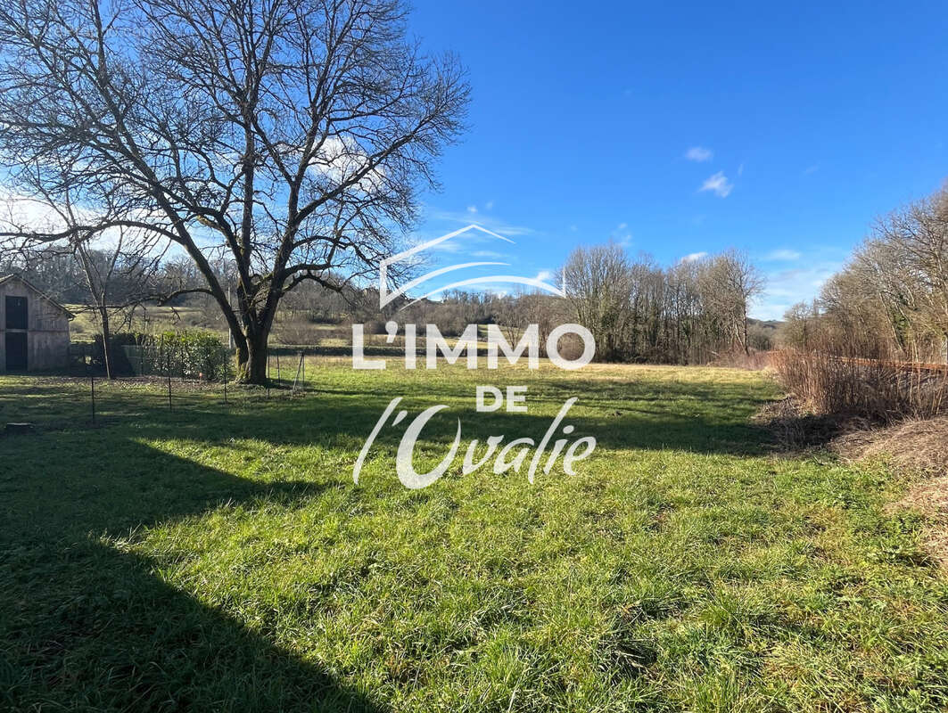 Maison à LES QUATRE-ROUTES-DU-LOT