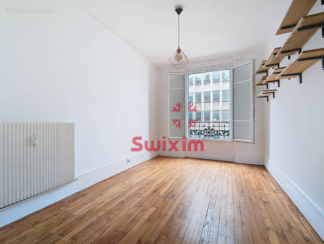 Appartement à PARIS-19E