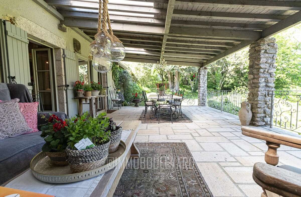 À vendre, Maison de charme à Boussac (23) vue château - photo 4