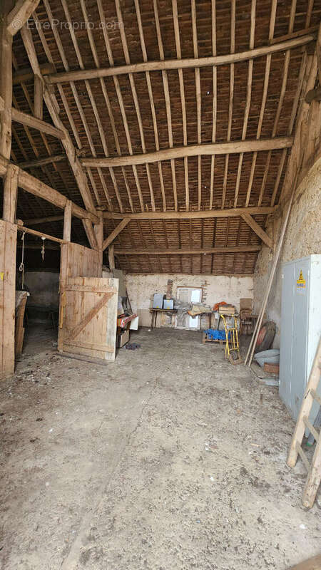 10 min agence corps de ferme avec grange sur 10500m² - photo 12