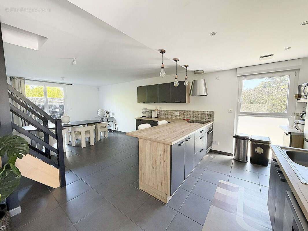 A vendre - loft  saint contest / cairon 7 pièce(s) 170 m2 - photo 4