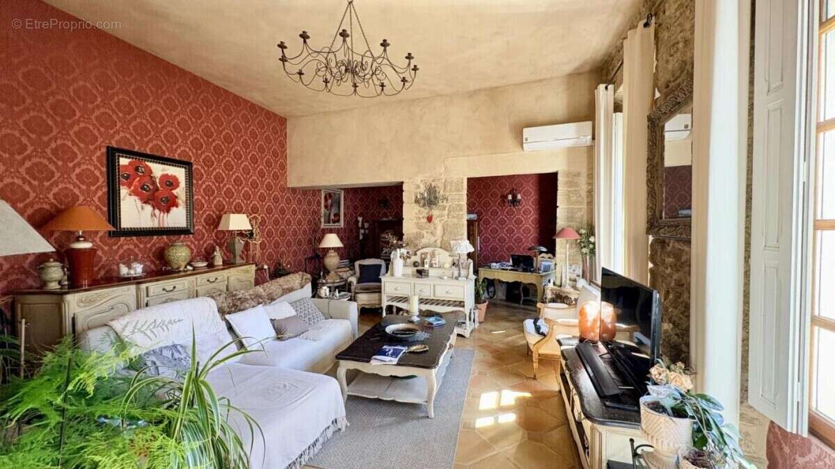 Maison à COURTHEZON