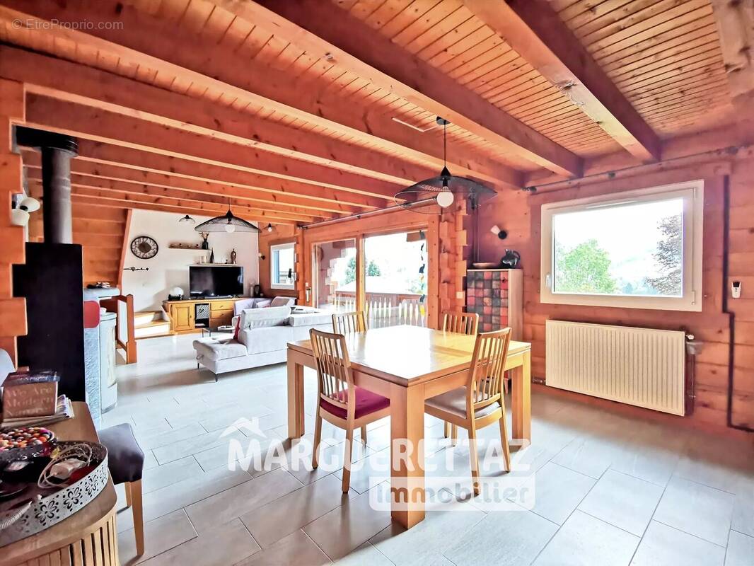 Maison à BOEGE