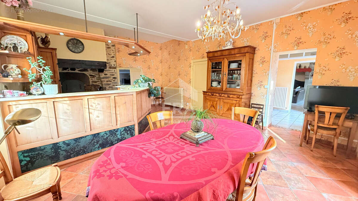 Maison à ANDOUILLE