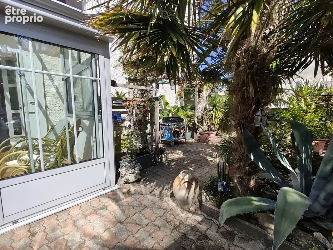 Maison 7 pièces 155 m² à vendre à Chenac-Saint-Seurin-D'uzet (17120) - photo 3
